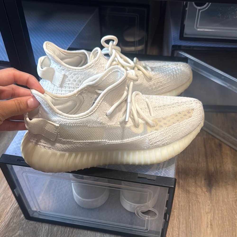 Yeezy Women's Sneakers - Cream White